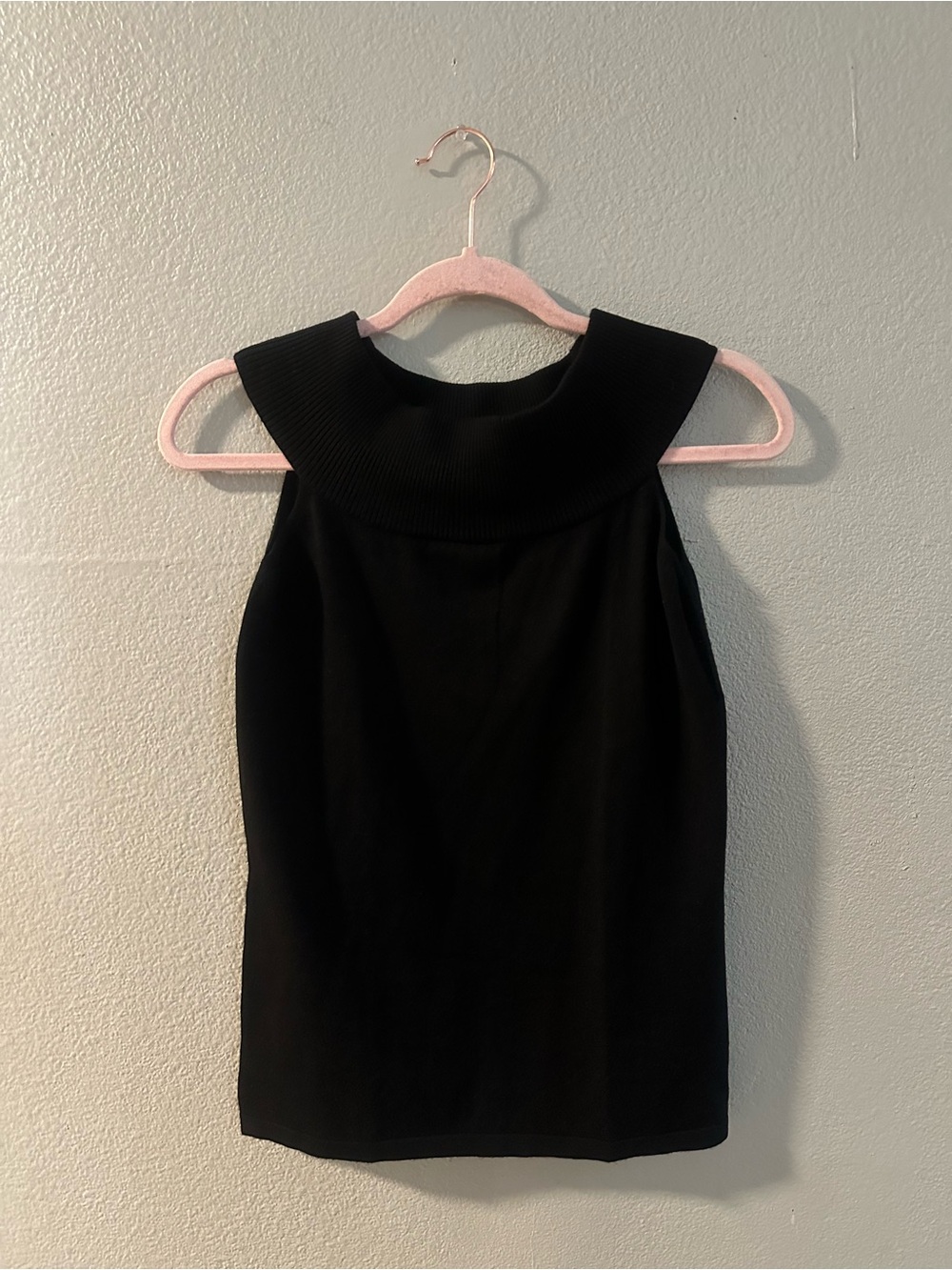 INC International Concepts Black Sleeveless Ribbed Collar Top